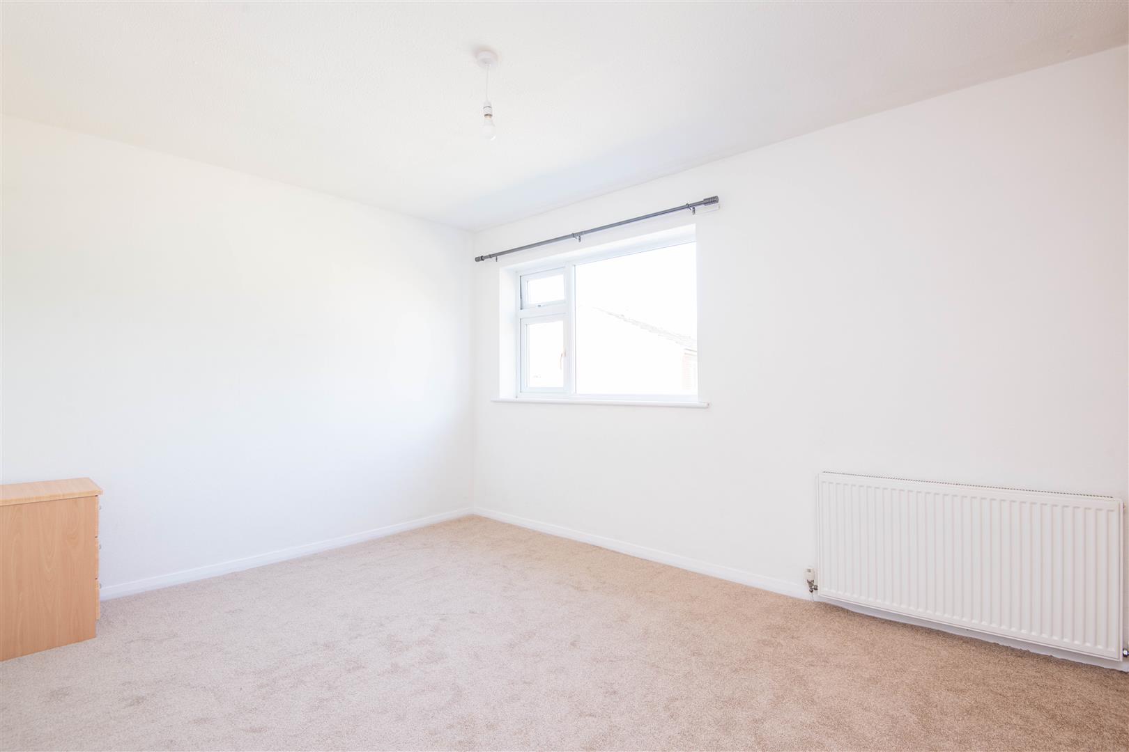 3 bed property in Round Meadow, Leyland